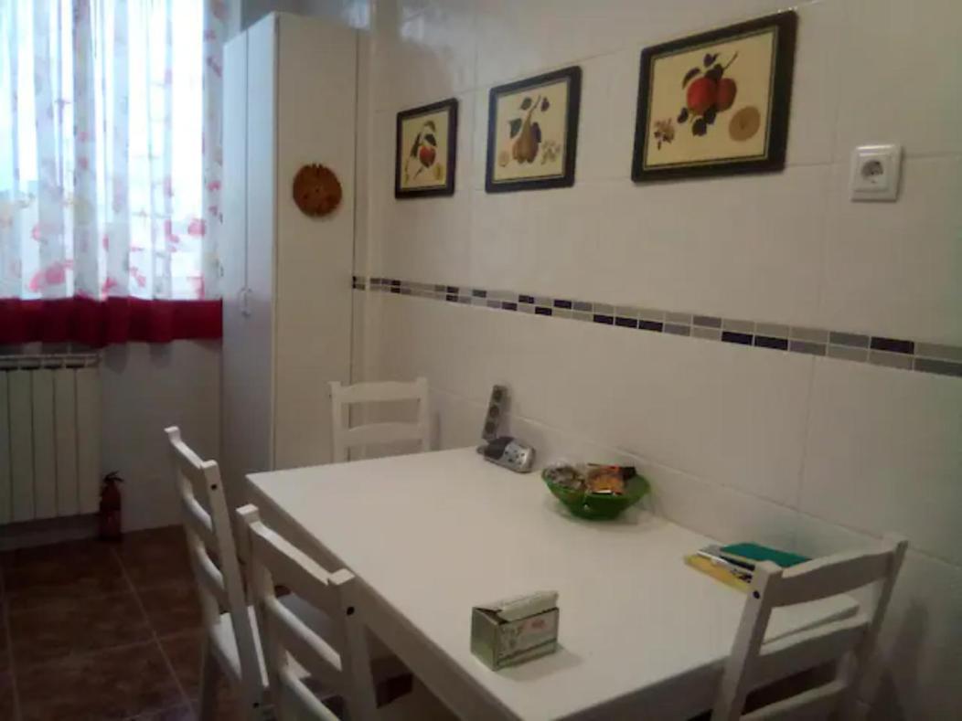 Las Golondrinas Zaragoza Luaran gambar
